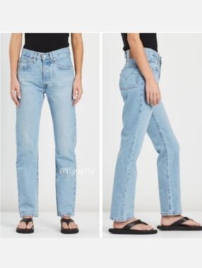 NWT Levi’s 501 Straight  Cropped Jeans in  Light Wash Size 29 and 32